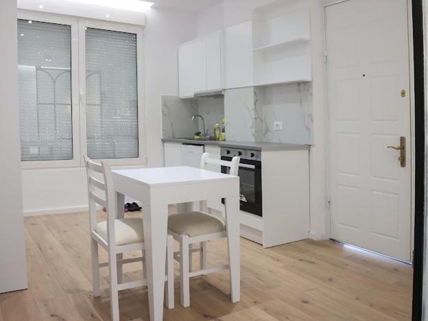 Center Apartment Tiran Dış mekan fotoğraf