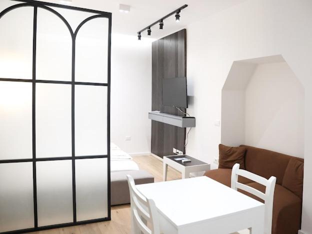 Center Apartment Tiran Dış mekan fotoğraf